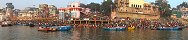 Les rituels matinaux du Gange  Varanasi (Inde)