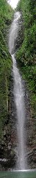 Une des trois cascades d'Hamoa sur l'le de Raiatea (Polynsie franaise)